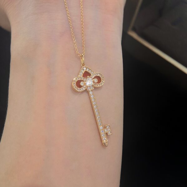 アイリスモチーフ キーペンダント（レッドカルセドニー）ネックレス｜Tiffanyスタイル - 画像 (7)