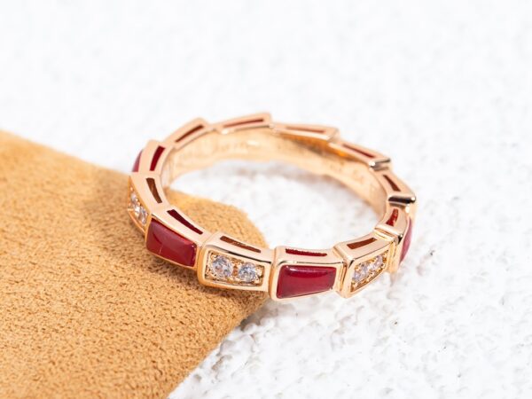 ローズゴールド×カーネリアンカラー スネークリング（スリムタイプ）｜BVLGARI Serpentiスタイル - 画像 (7)
