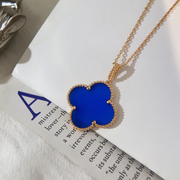 ブルーアゲート ワンモチーフ ロングネックレス｜ローズゴールド／イエローゴールド｜Van Cleef & Arpels Magic Alhambraスタイル - 画像 (4)