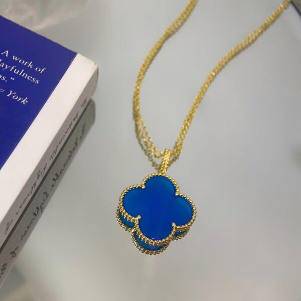 ブルーアゲート ワンモチーフ ロングネックレス｜ローズゴールド／イエローゴールド｜Van Cleef & Arpels Magic Alhambraスタイル - 画像 (3)