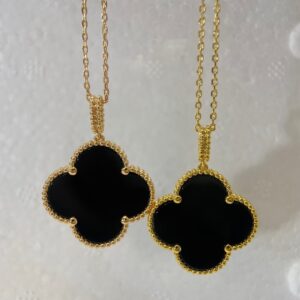 オニキス×クローバー ロングネックレス（1モチーフ）｜ローズゴールド／イエローゴールド｜Van Cleef & Arpels Magic Alhambraスタイル
