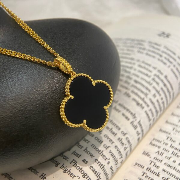 オニキス×クローバー ロングネックレス（1モチーフ）｜ローズゴールド／イエローゴールド｜Van Cleef & Arpels Magic Alhambraスタイル - 画像 (2)